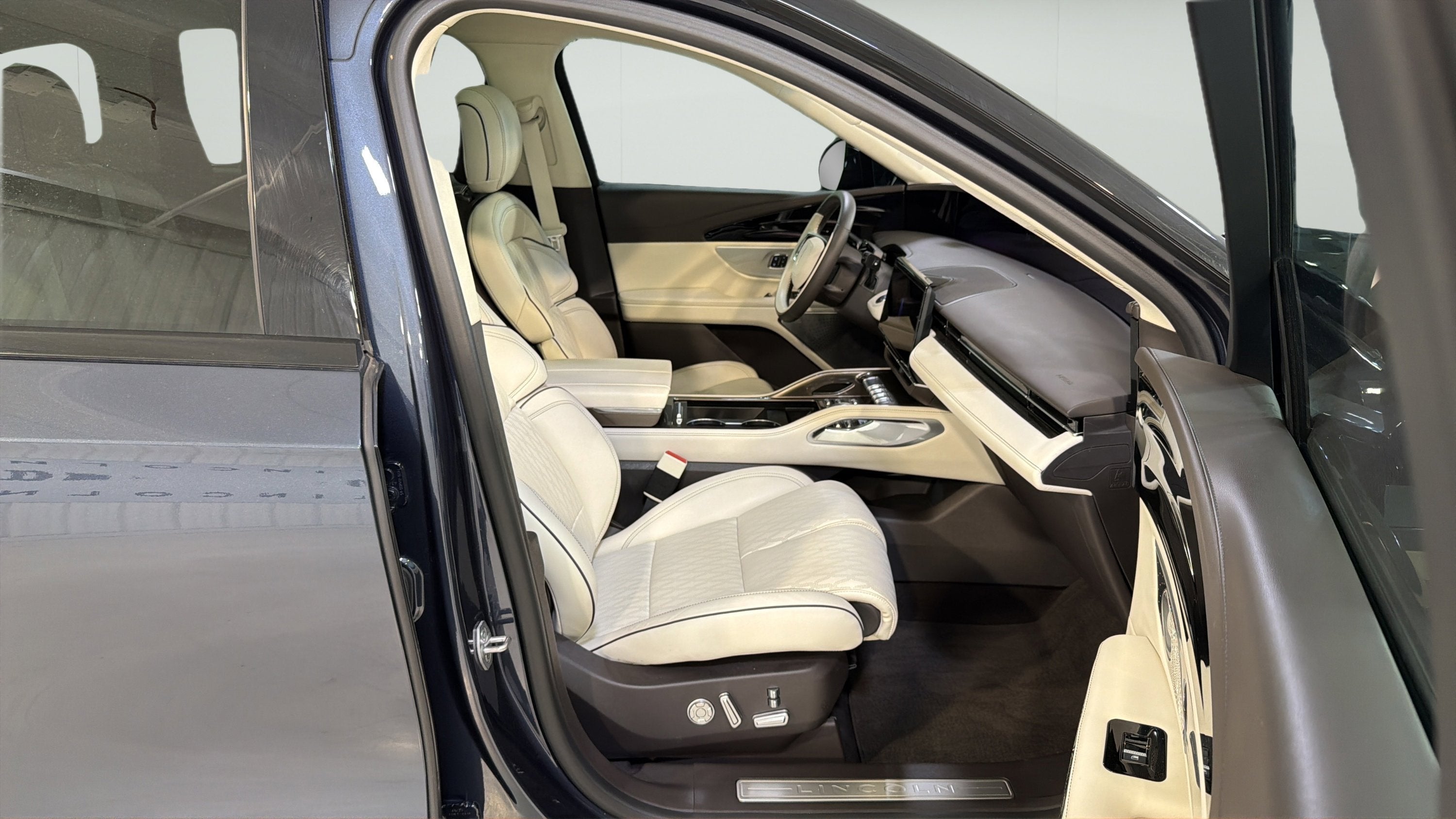 2024 Lincoln Nautilus Black Label