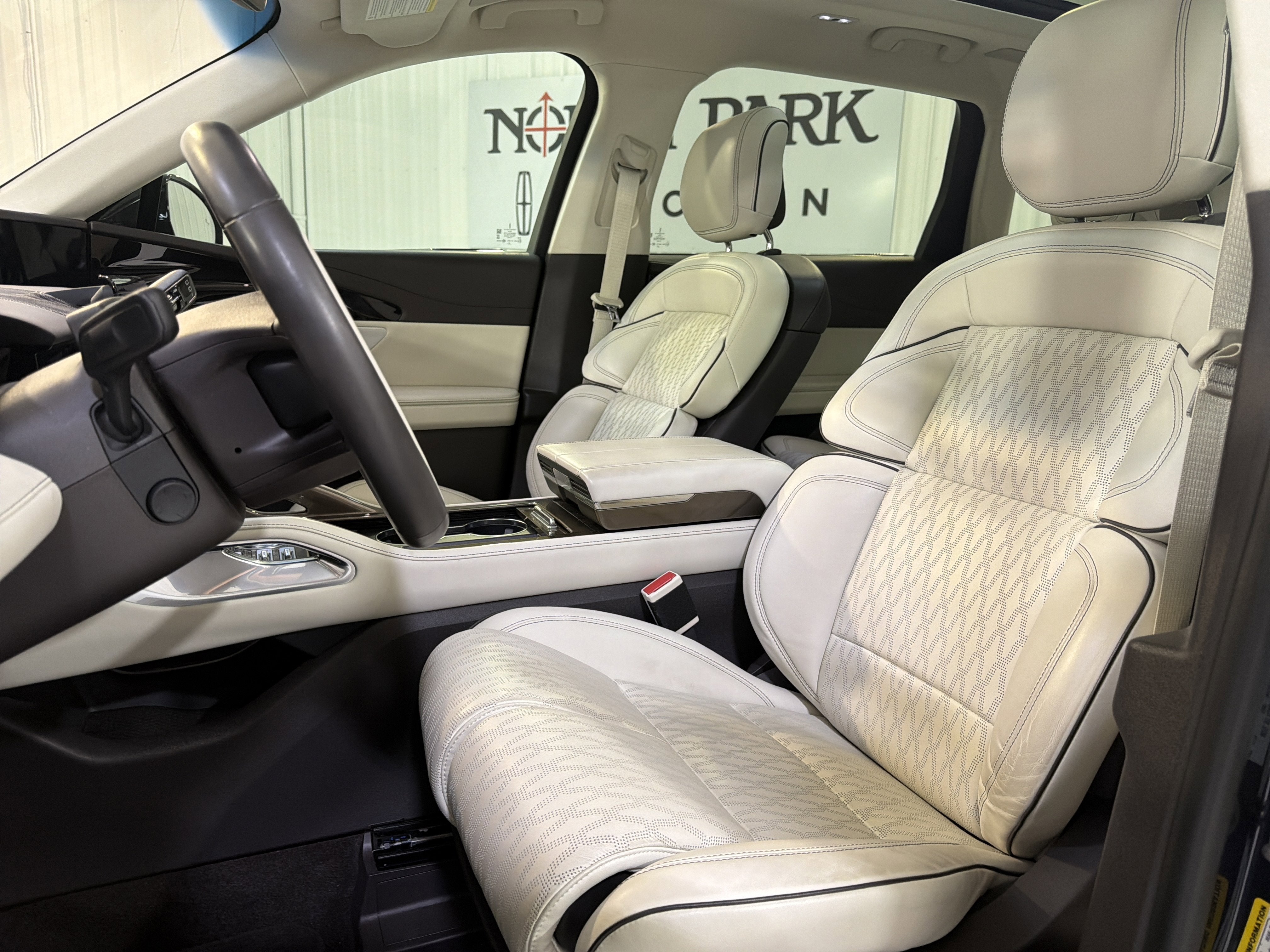 2024 Lincoln Nautilus Black Label