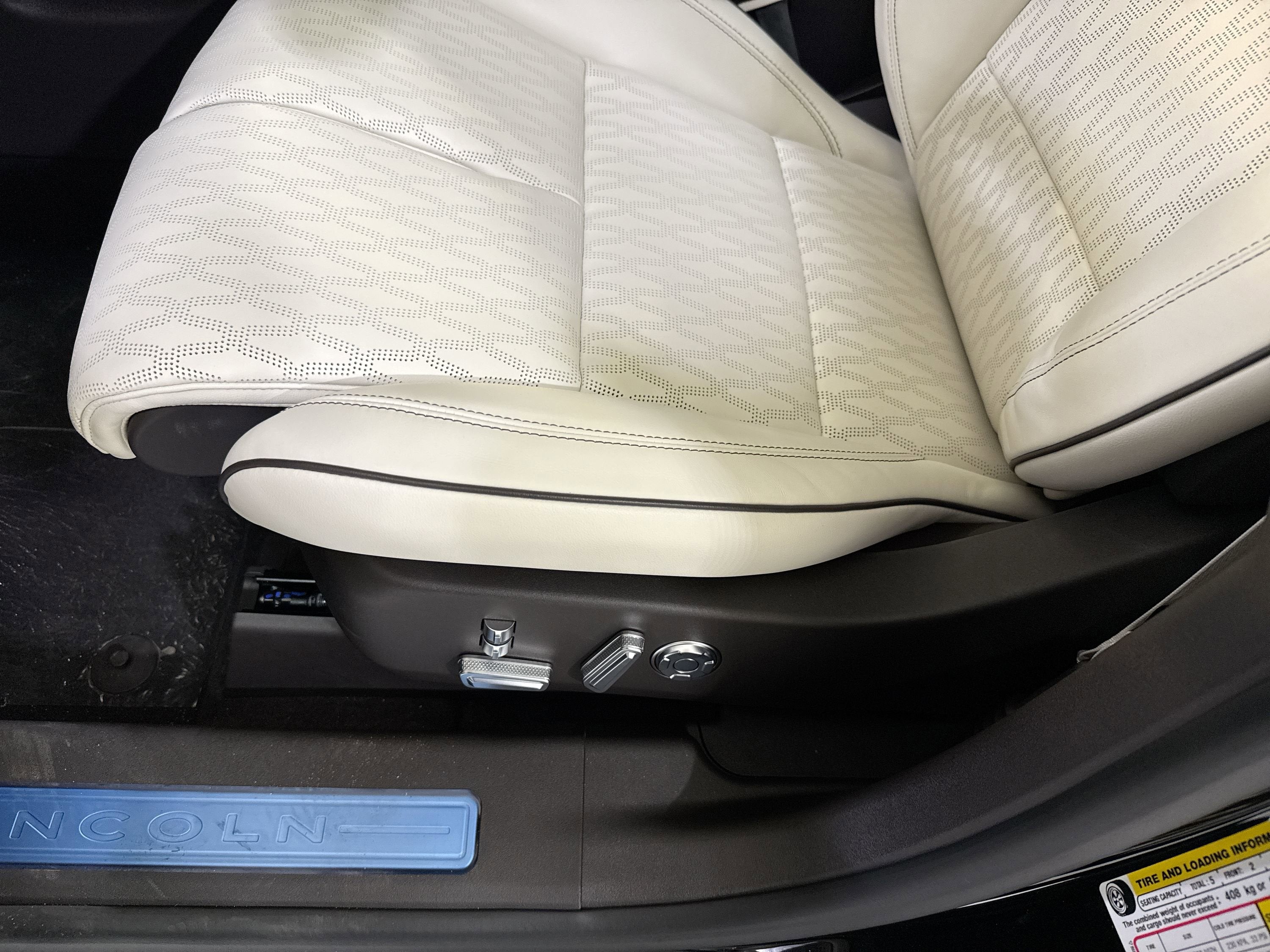 2025 Lincoln Nautilus Black Label Hybrid