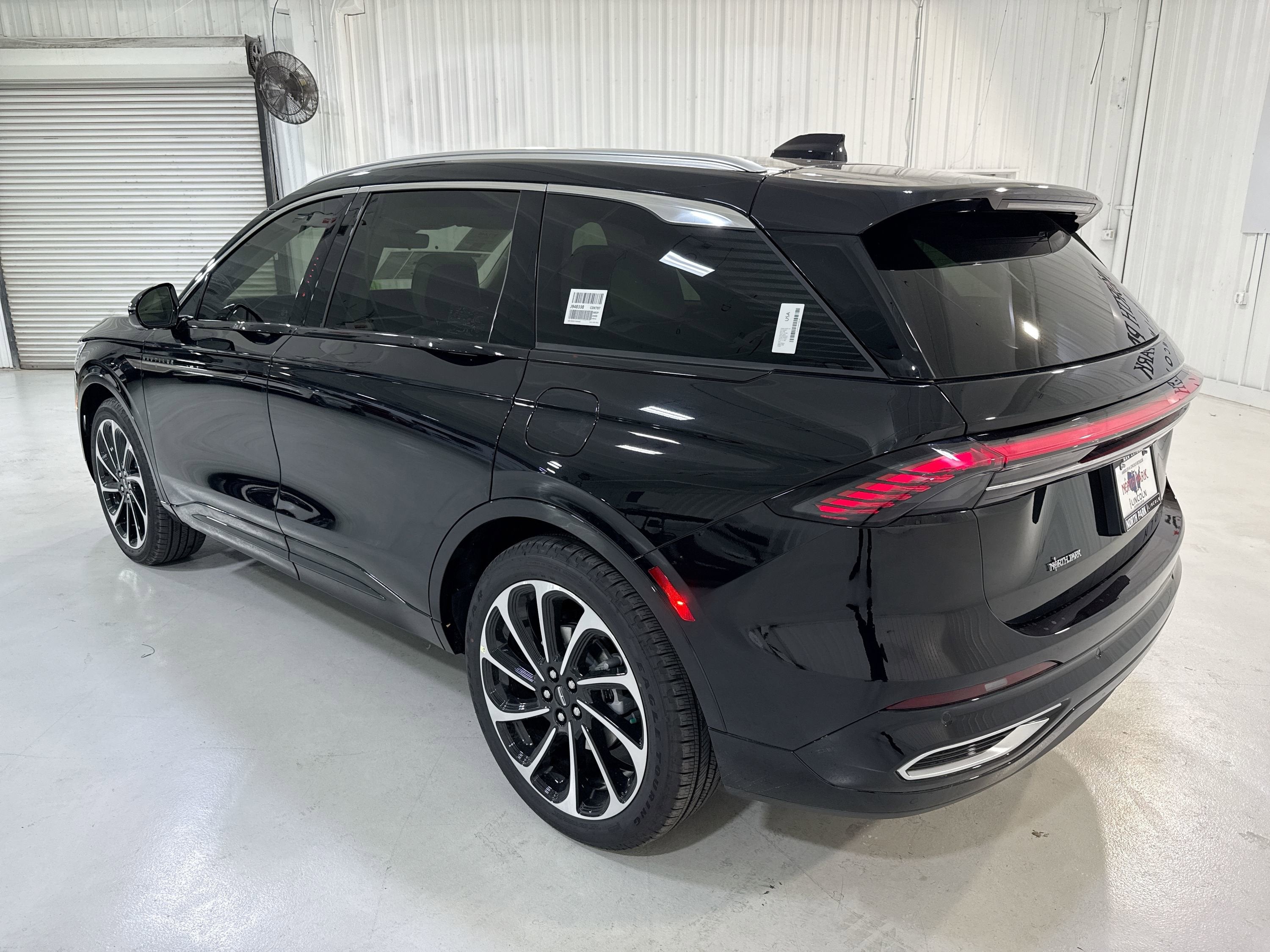 2025 Lincoln Nautilus Black Label Hybrid