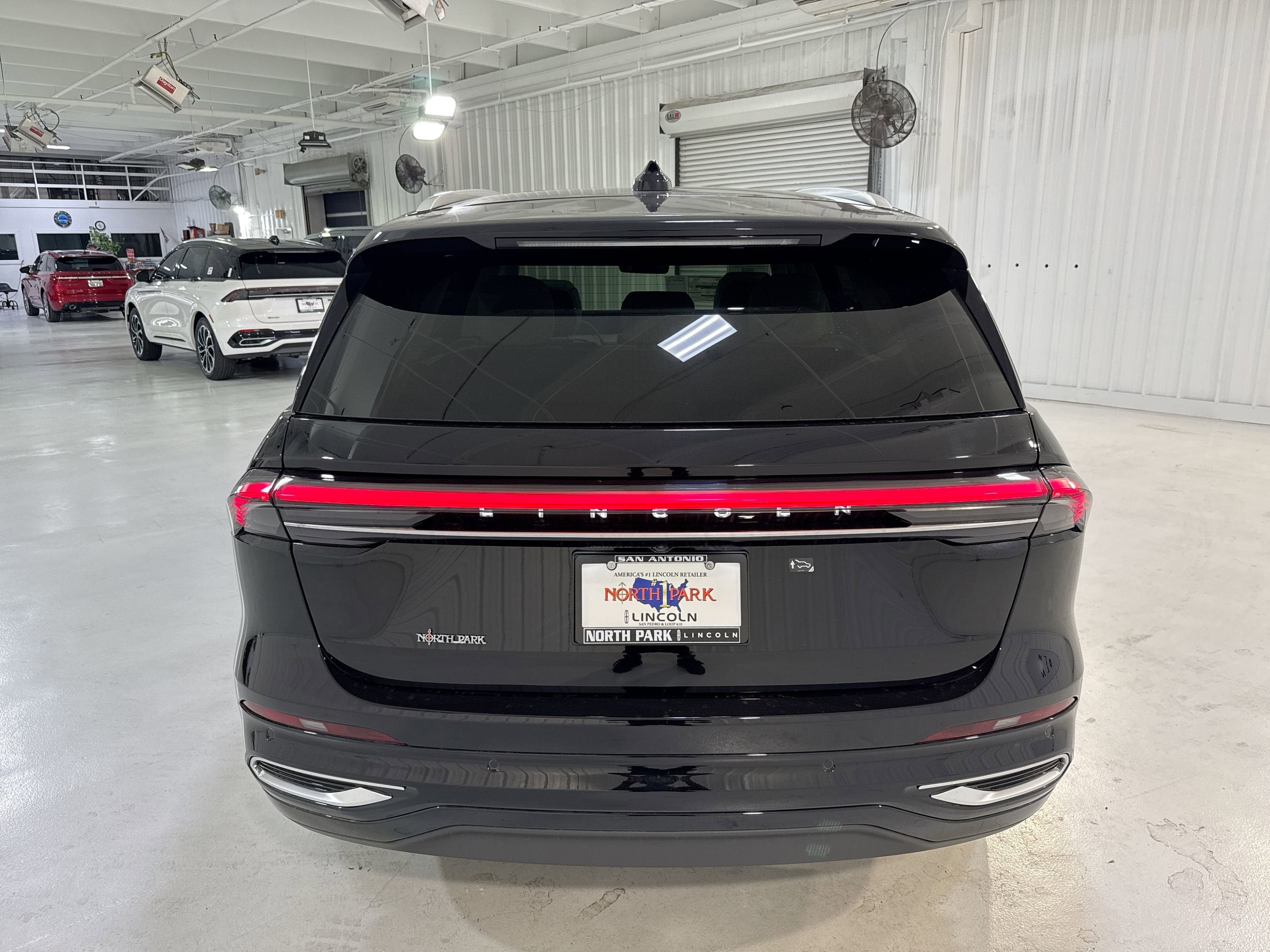 2025 Lincoln Nautilus Black Label Hybrid