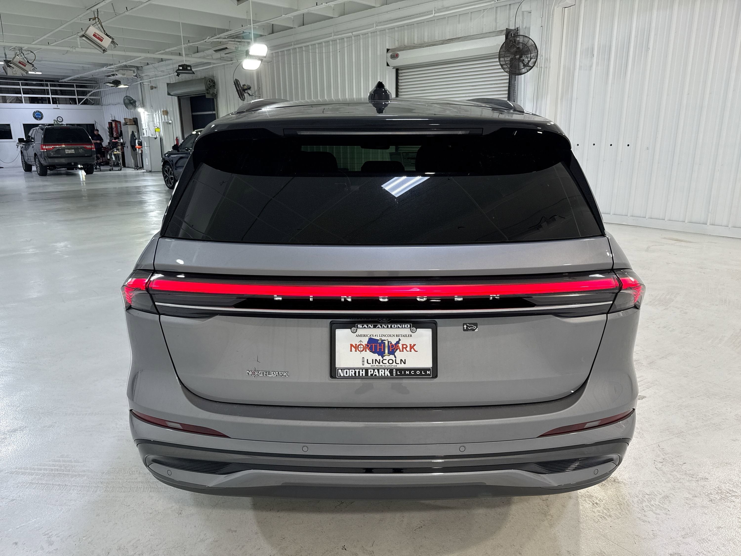 2025 Lincoln Nautilus Black Label Hybrid