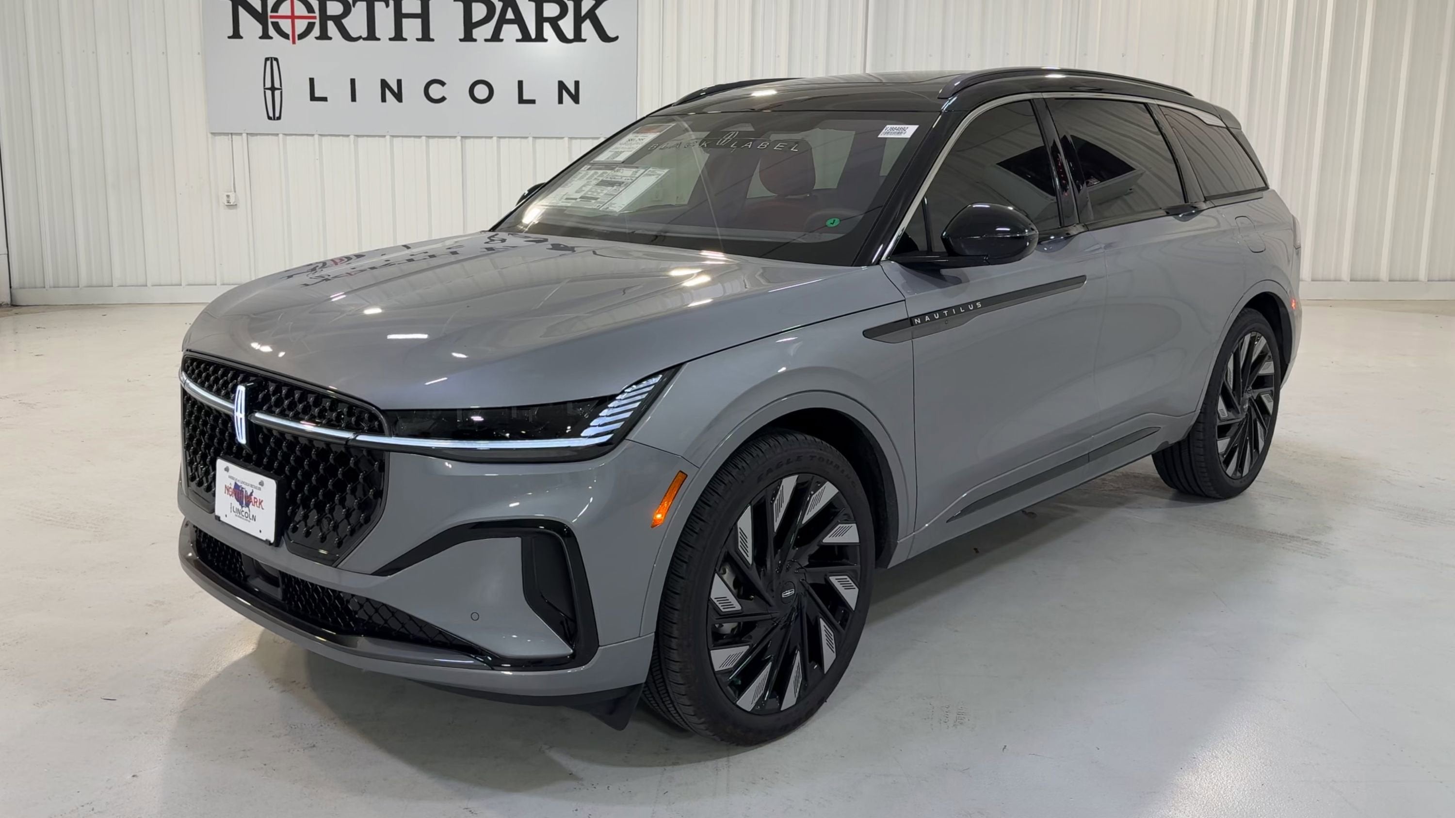 2025 Lincoln Nautilus Black Label Hybrid
