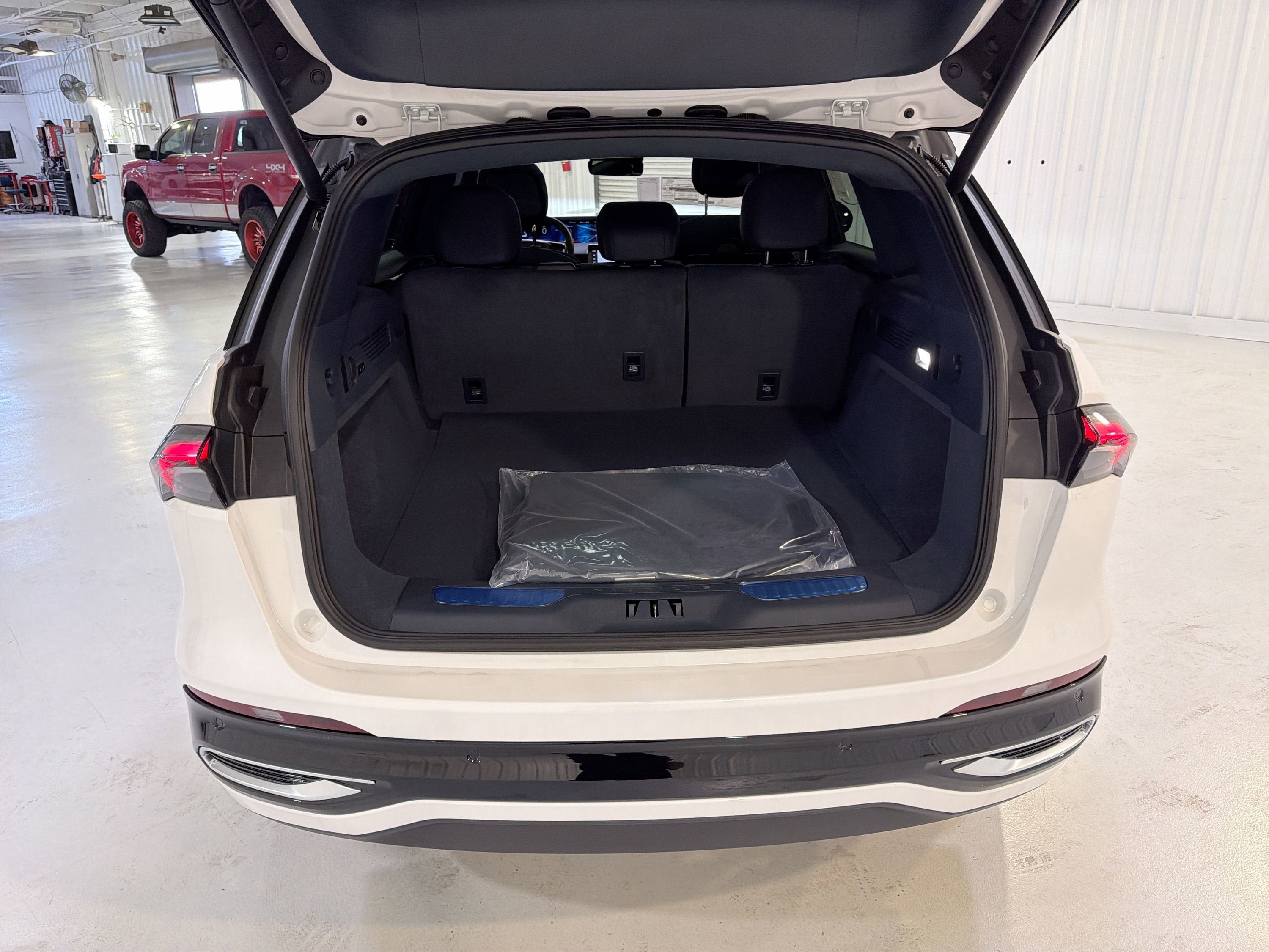 2026 Lincoln Nautilus Black Label Hybrid