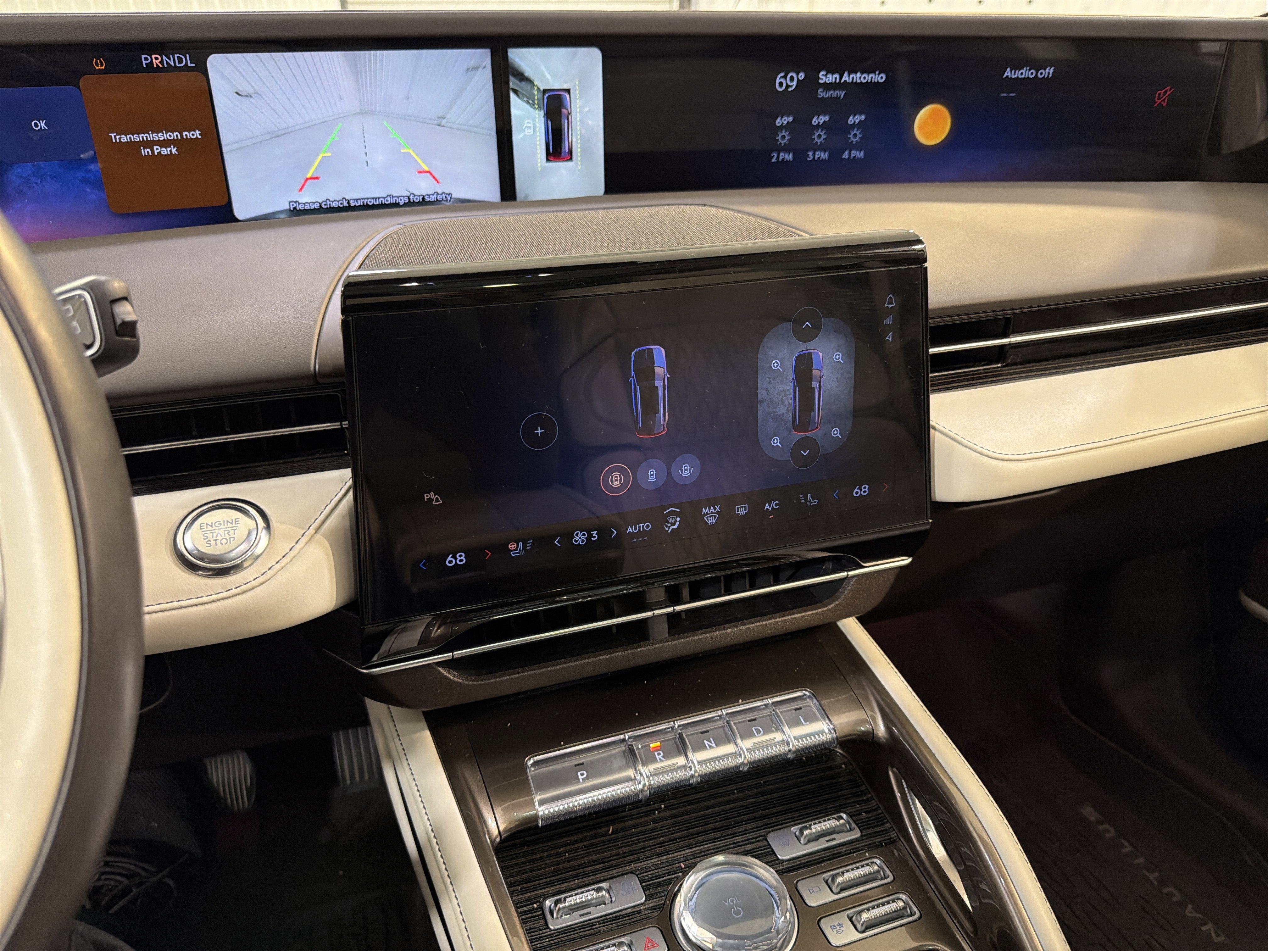 2024 Lincoln Nautilus Black Label