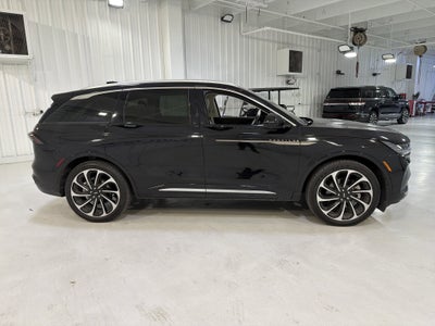 2024 Lincoln Nautilus Black Label