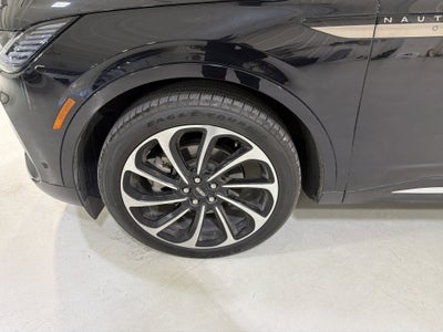2024 Lincoln Nautilus Black Label