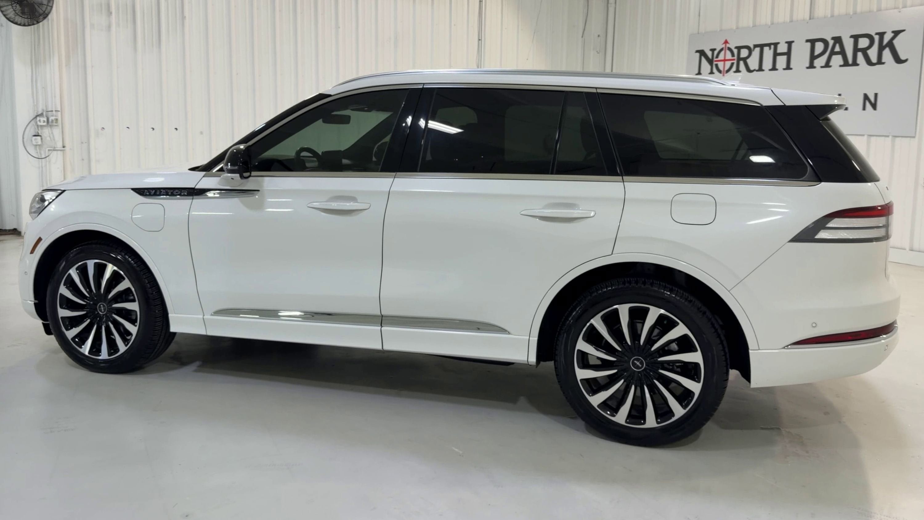 2023 Lincoln Aviator Black Label Grand Touring