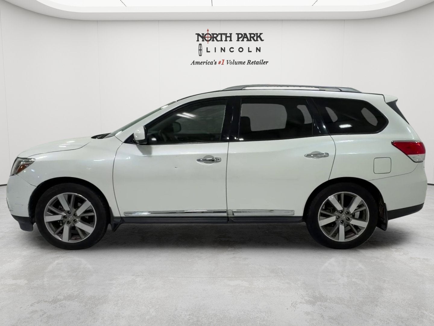 2016 Nissan Pathfinder Platinum