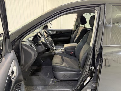 2017 Nissan Pathfinder SV