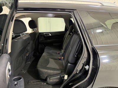 2017 Nissan Pathfinder SV