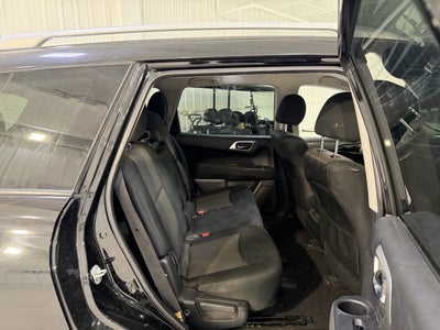 2017 Nissan Pathfinder SV