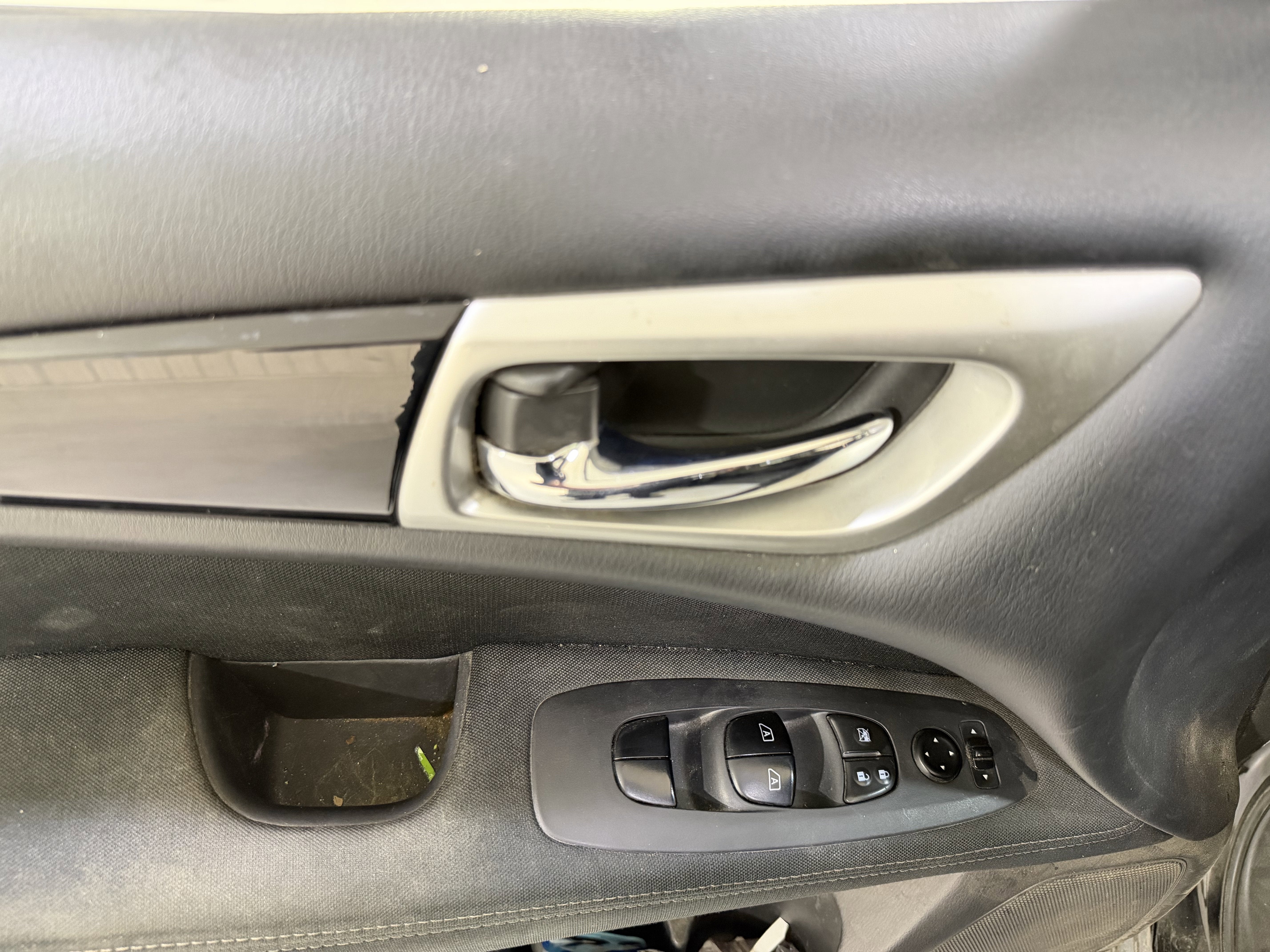 2017 Nissan Pathfinder SV