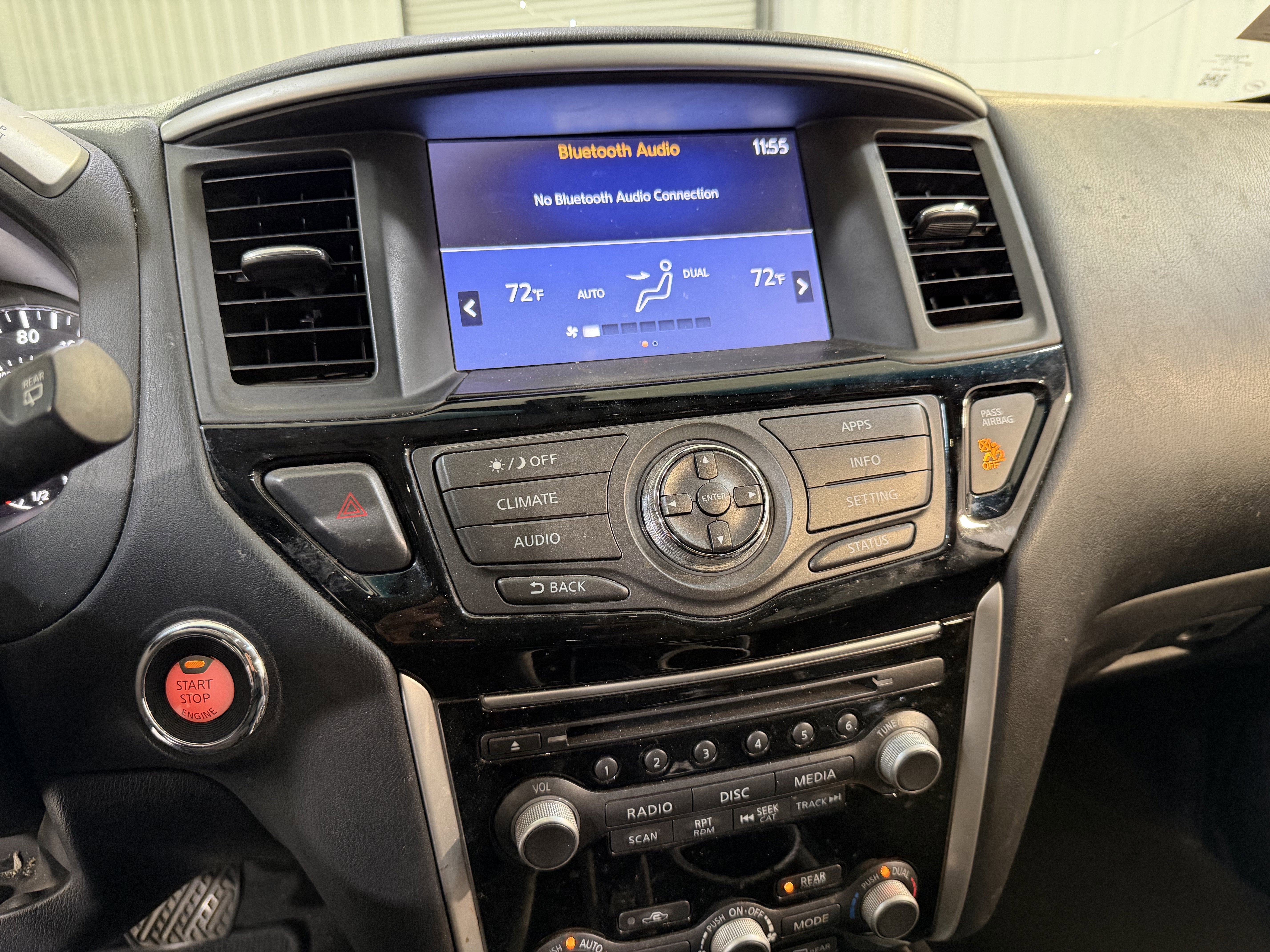 2017 Nissan Pathfinder SV