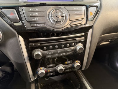 2017 Nissan Pathfinder SV