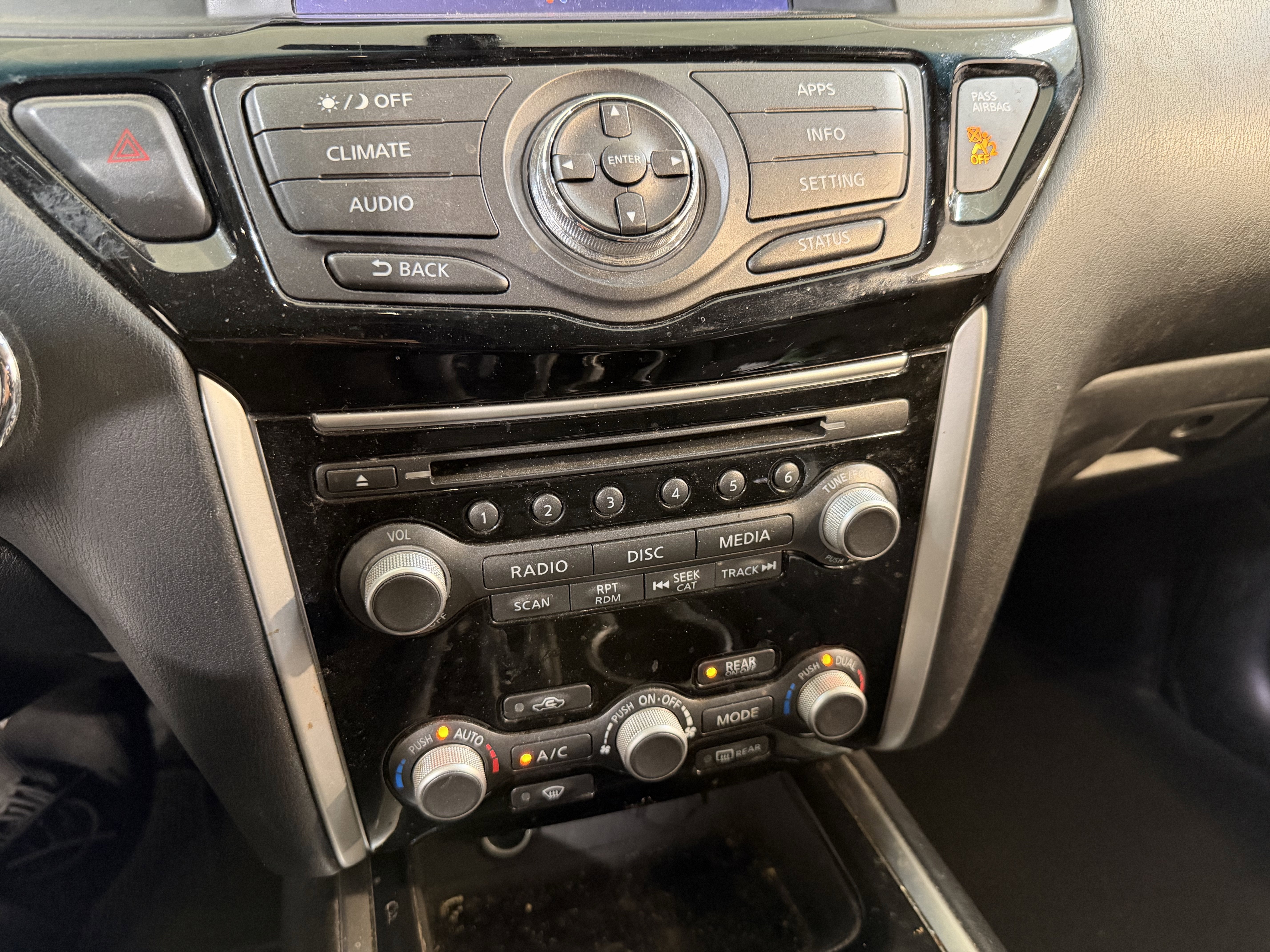 2017 Nissan Pathfinder SV