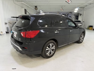2017 Nissan Pathfinder SV