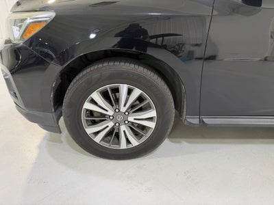 2017 Nissan Pathfinder SV