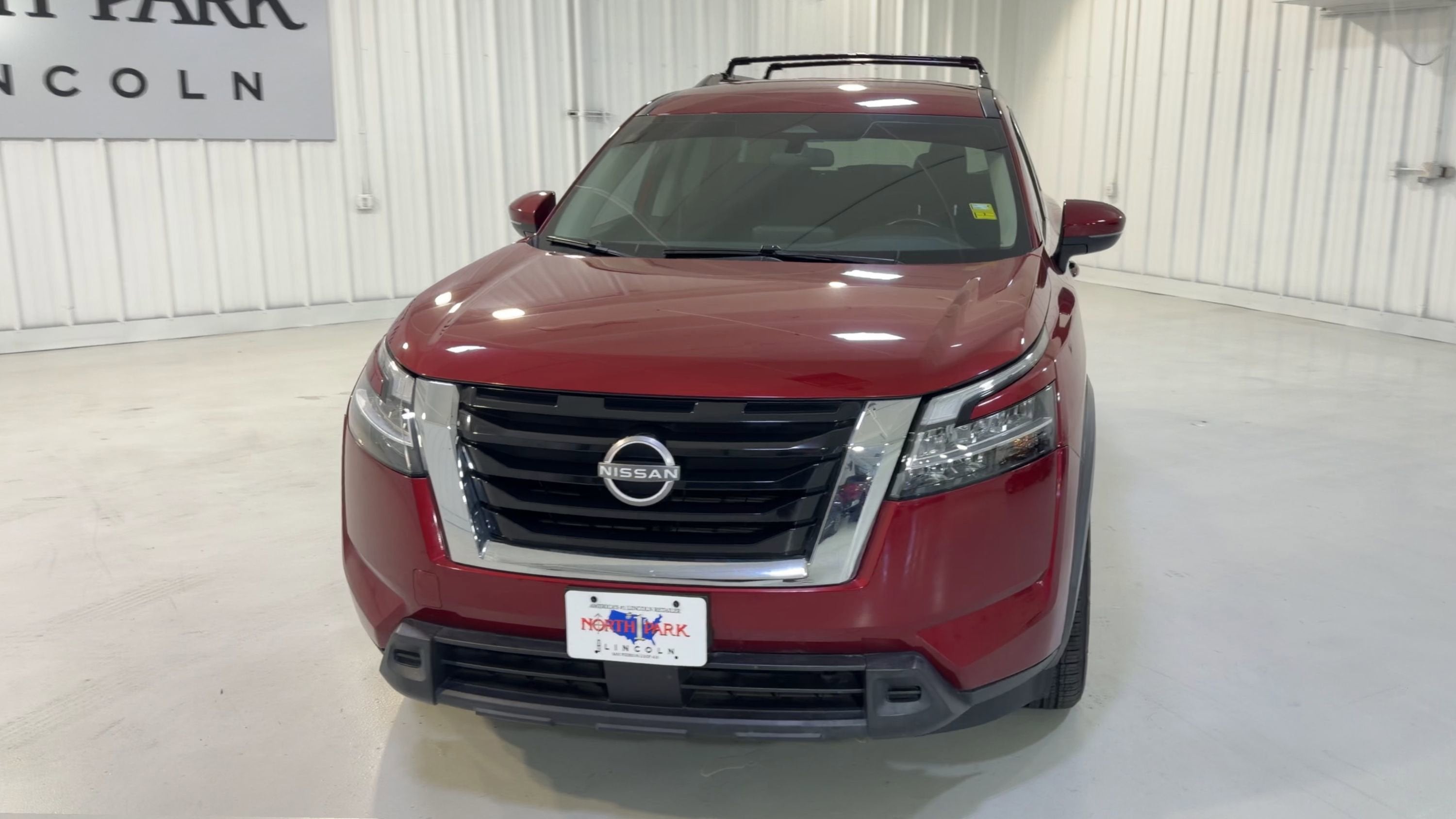 2022 Nissan Pathfinder SV