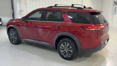 2022 Nissan Pathfinder SV
