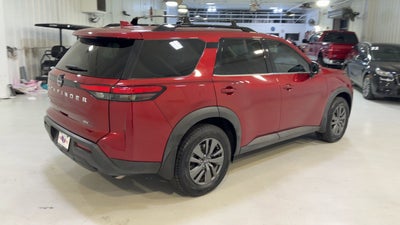 2022 Nissan Pathfinder SV