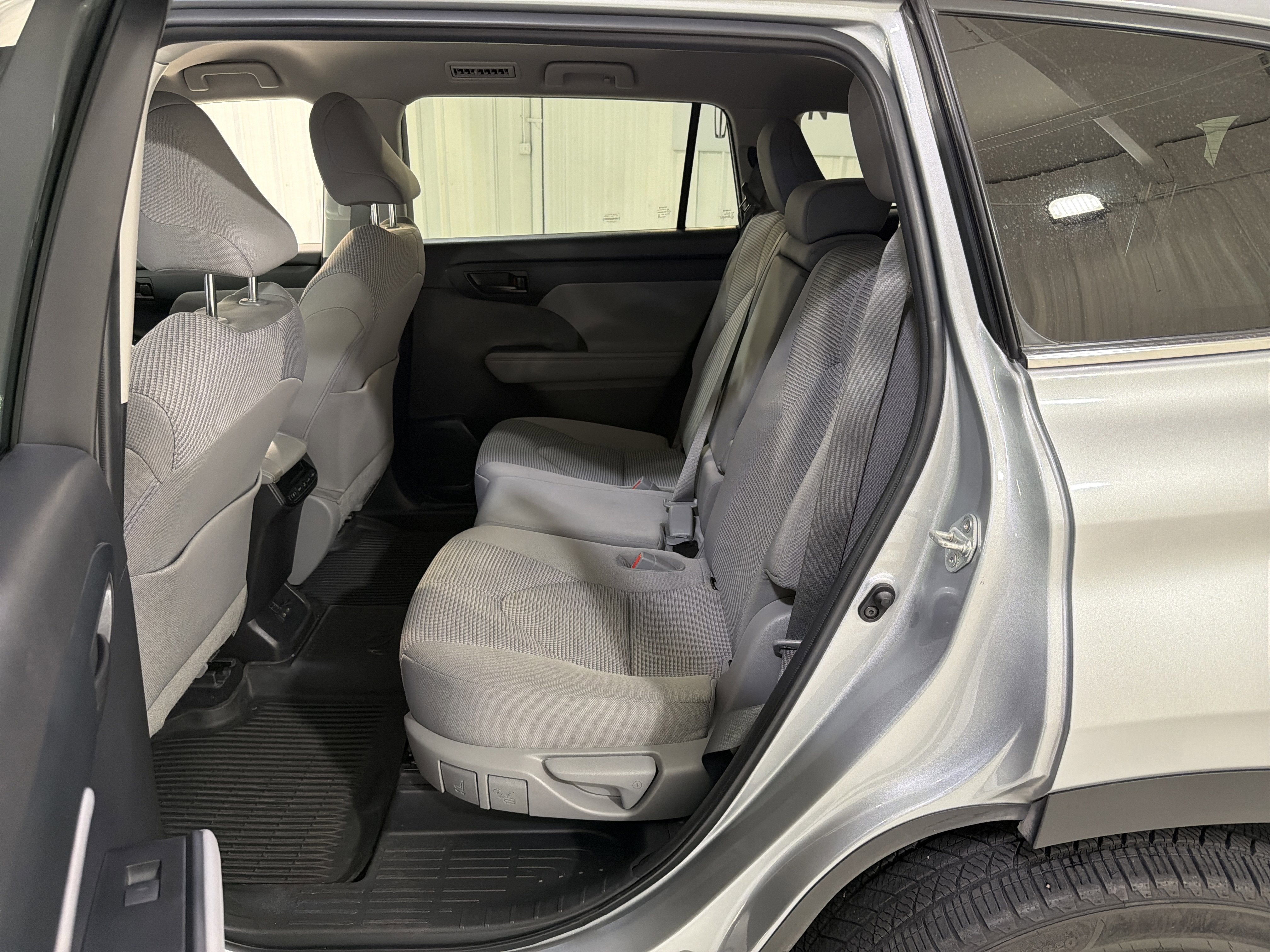 2022 Toyota Highlander L