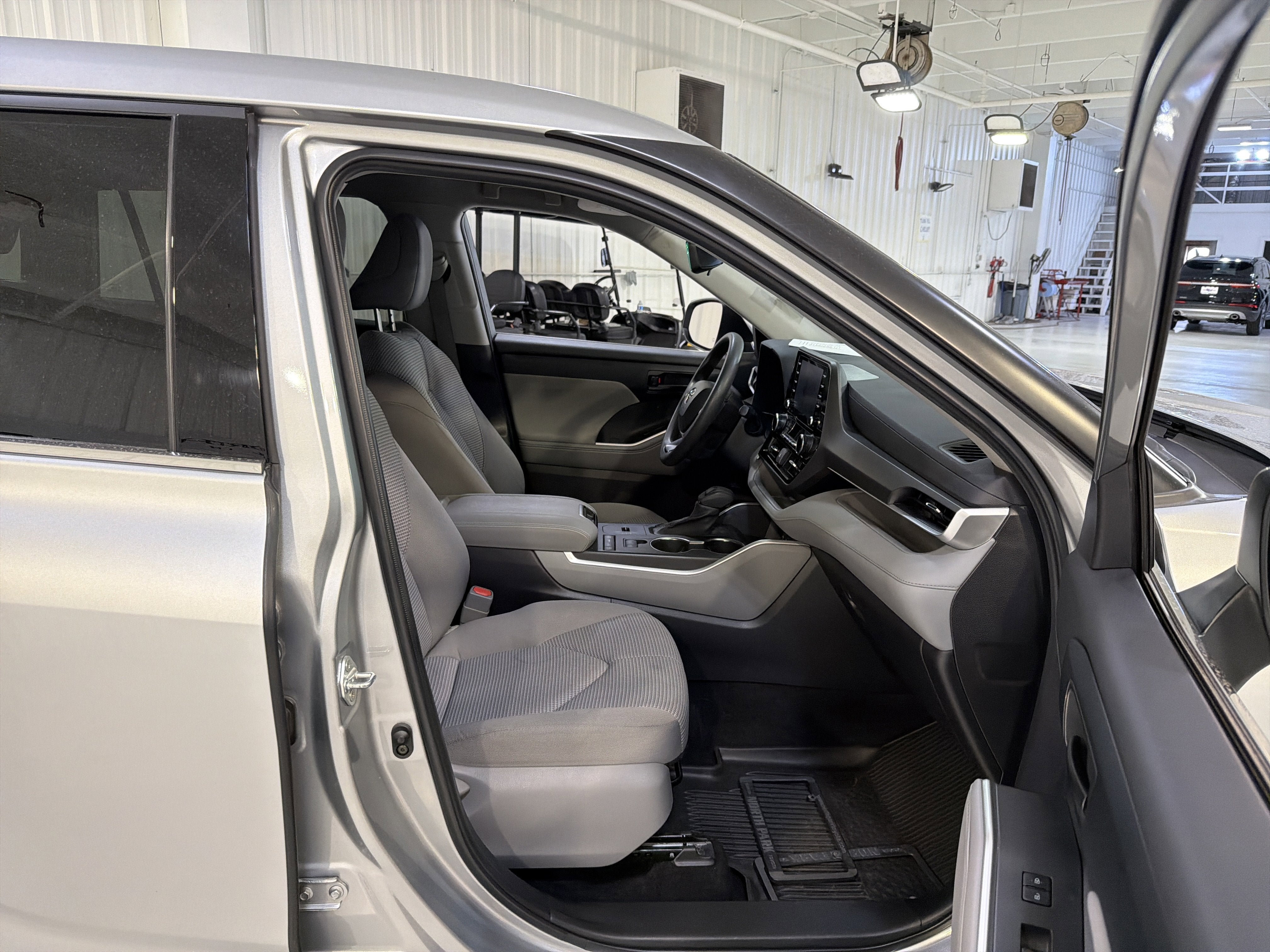 2022 Toyota Highlander L