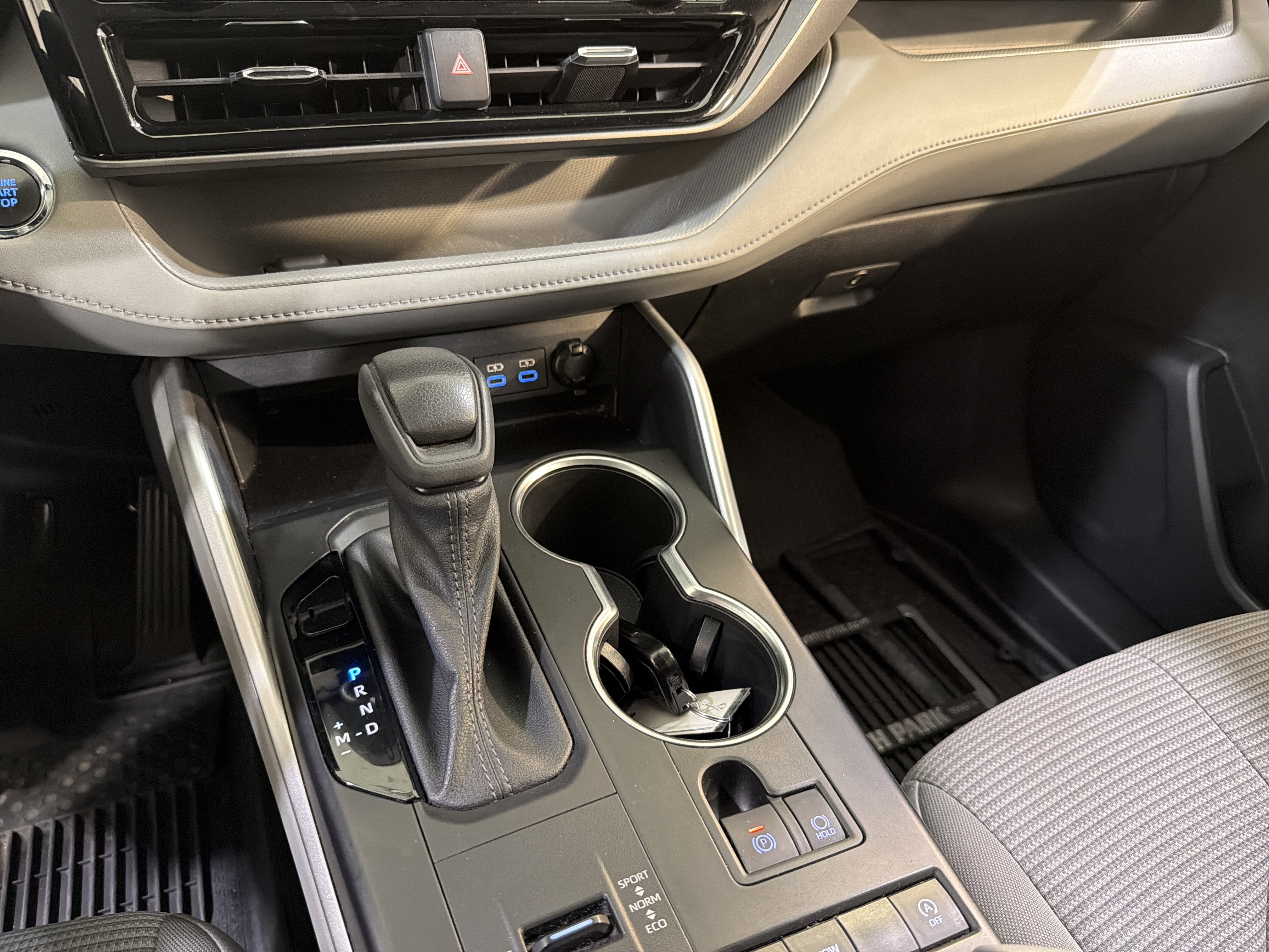 2022 Toyota Highlander L