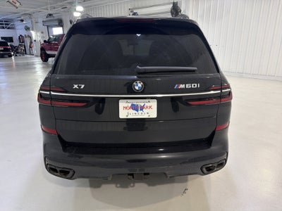 2023 BMW X7 M60i