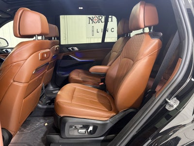 2023 BMW X7 M60i