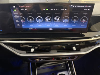 2023 BMW X7 M60i