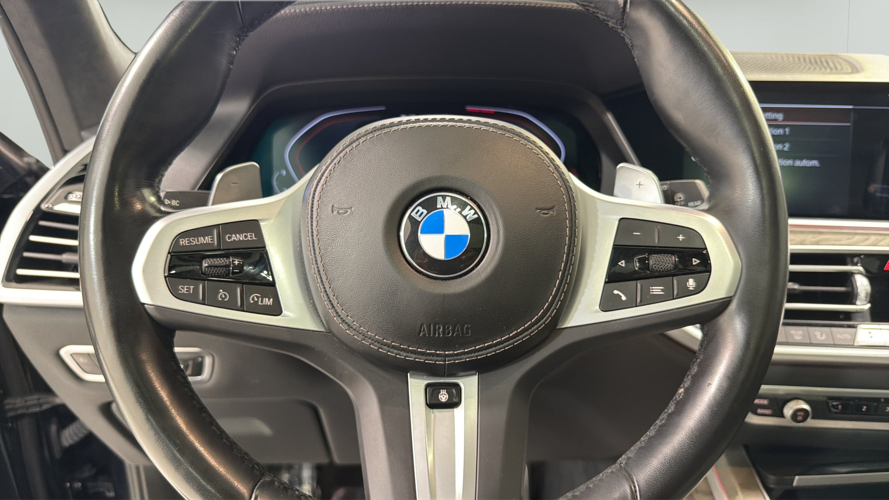 2022 BMW X7 M50i