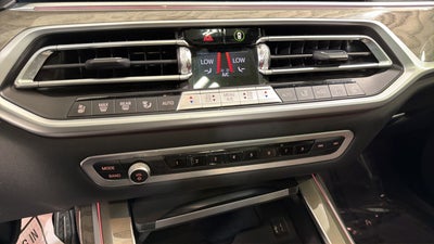 2022 BMW X7 M50i