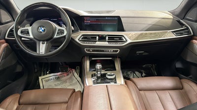 2022 BMW X7 M50i