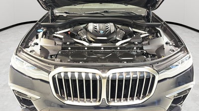 2022 BMW X7 M50i