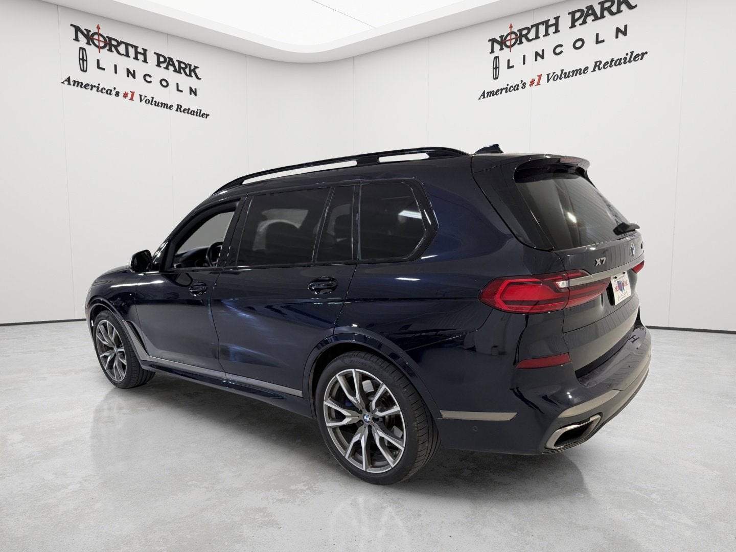 2022 BMW X7 M50i