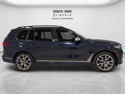 2022 BMW X7 M50i
