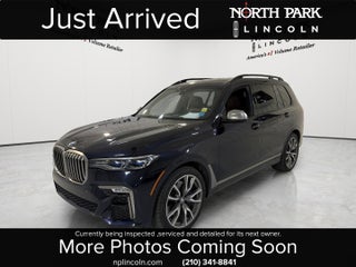 2022 BMW X7 M50i