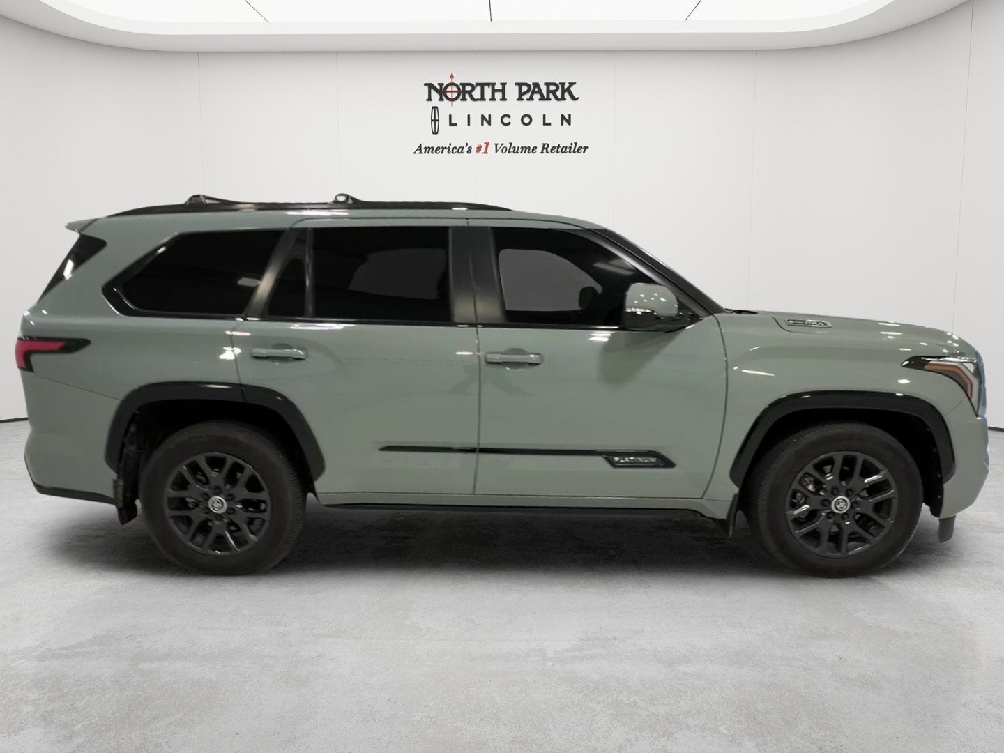 2024 Toyota Sequoia Platinum
