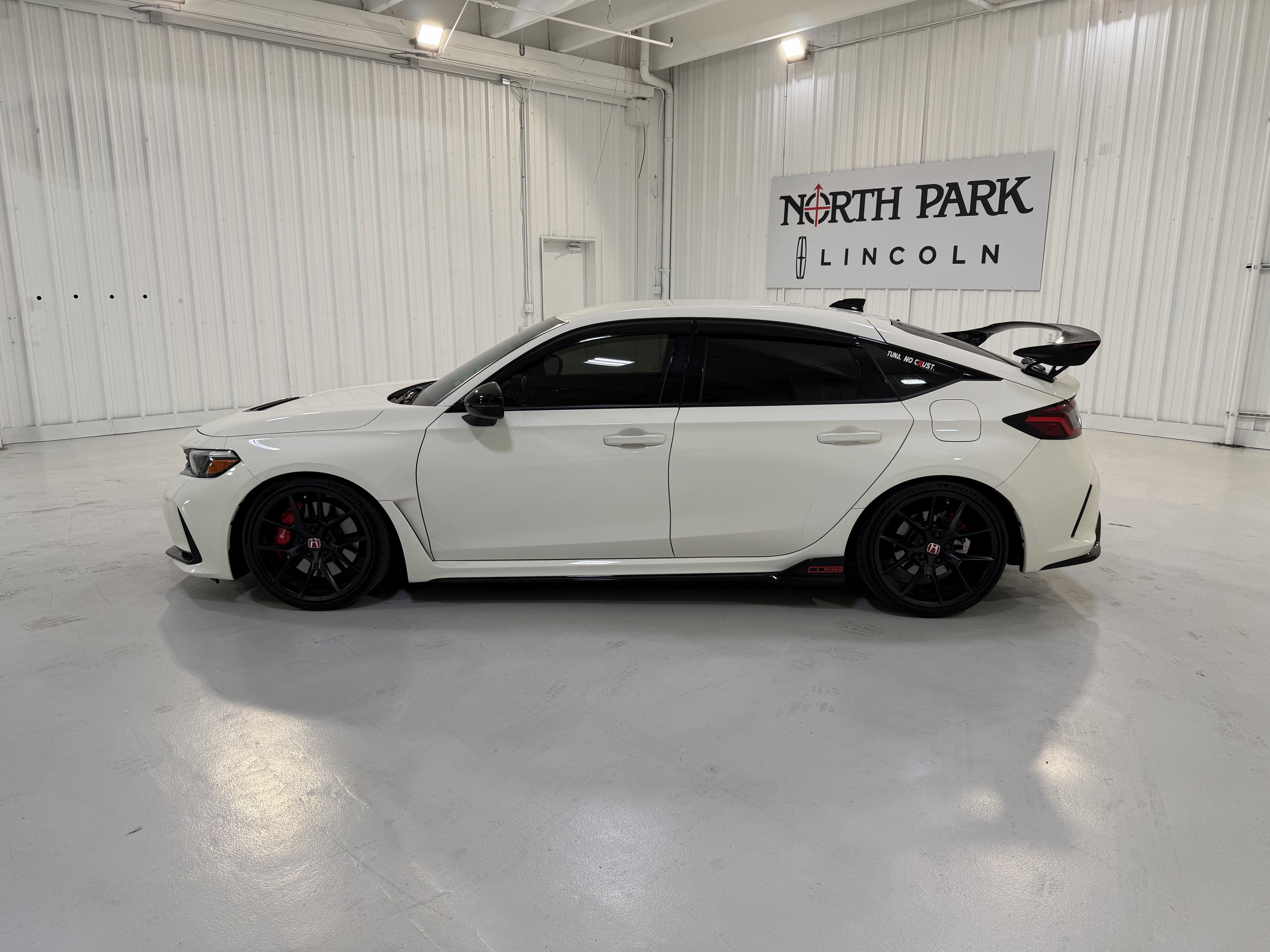 2023 Honda Civic Type R Base