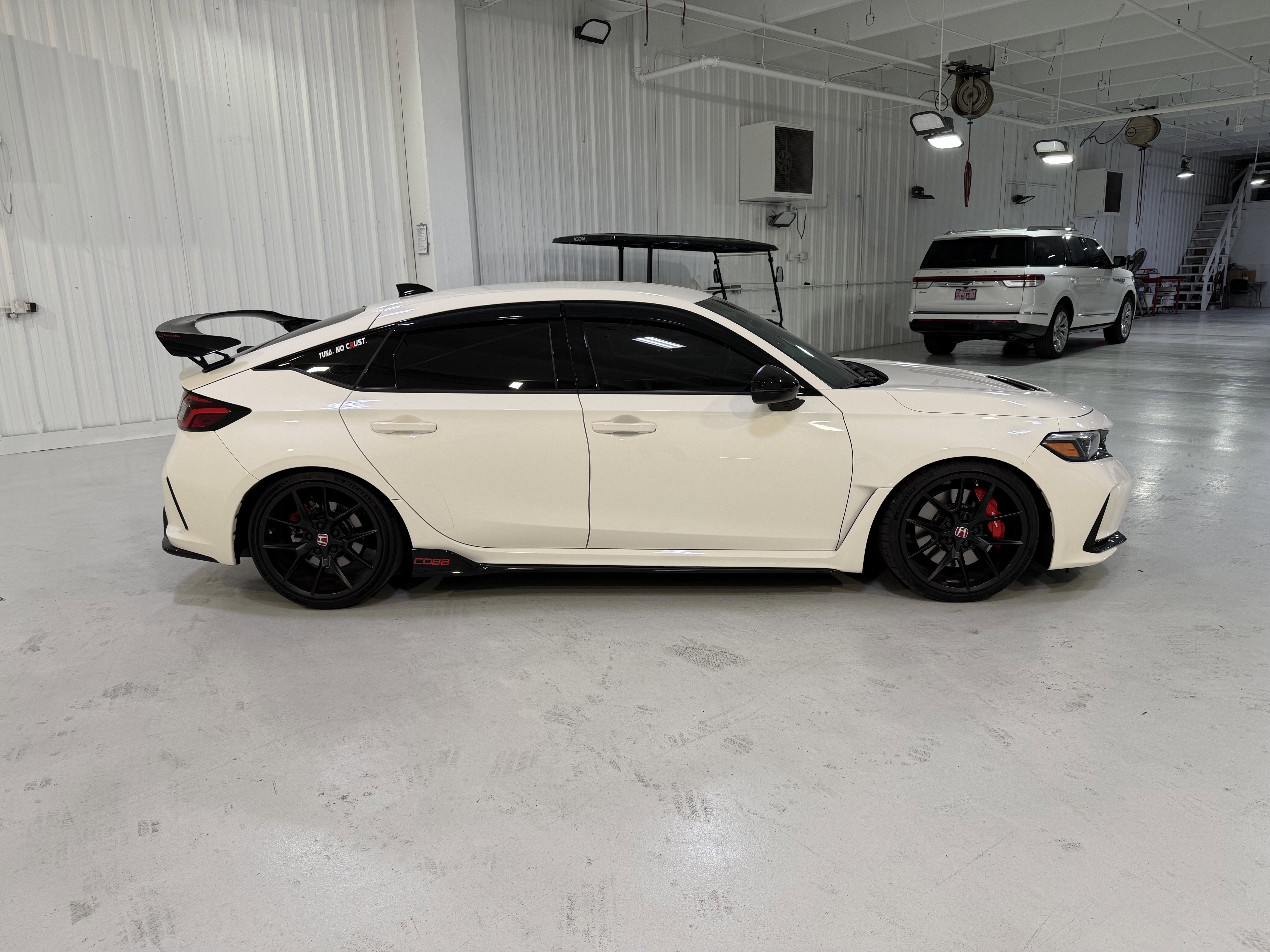 2023 Honda Civic Type R Base