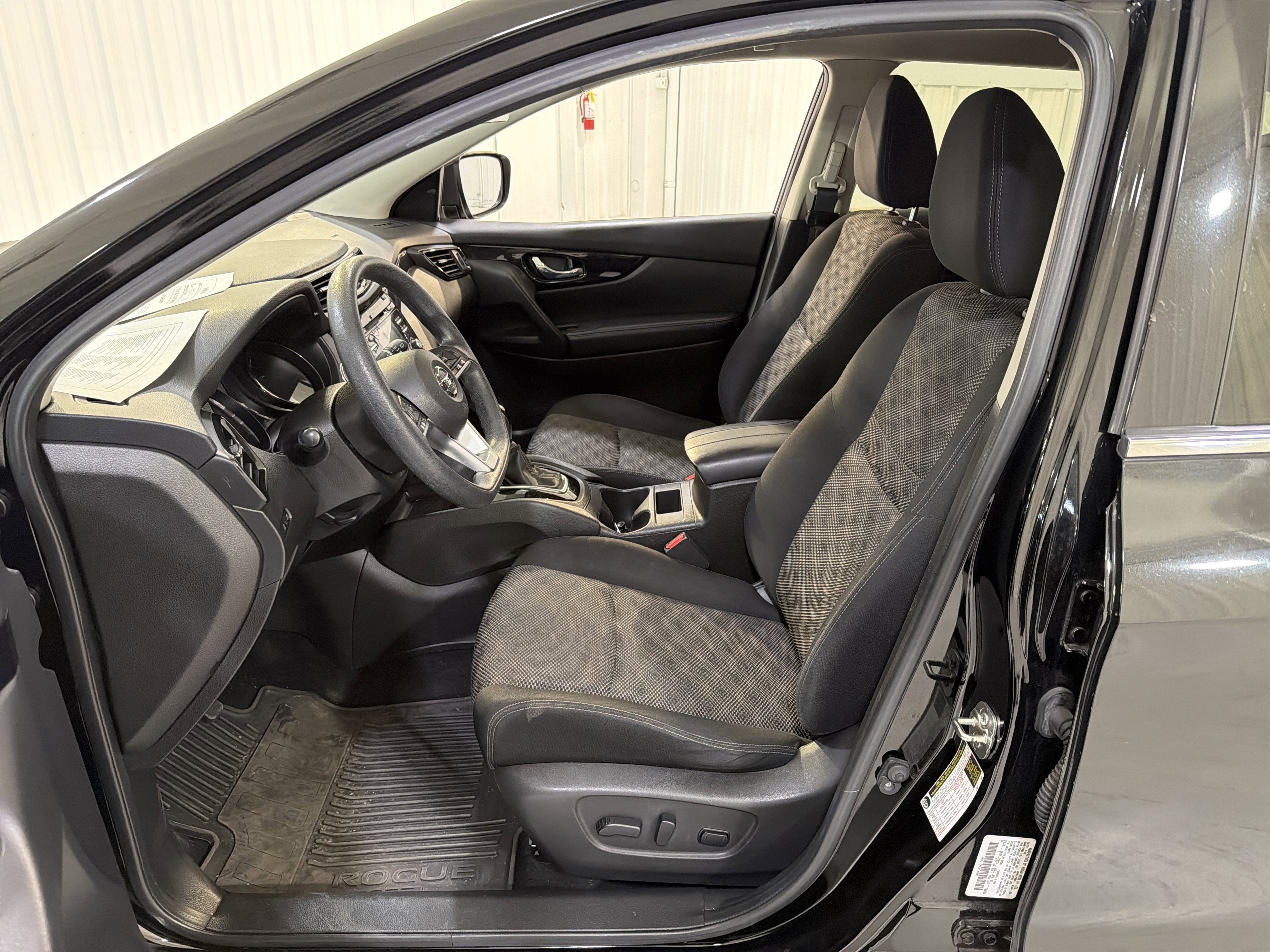 2018 Nissan Rogue Sport SV