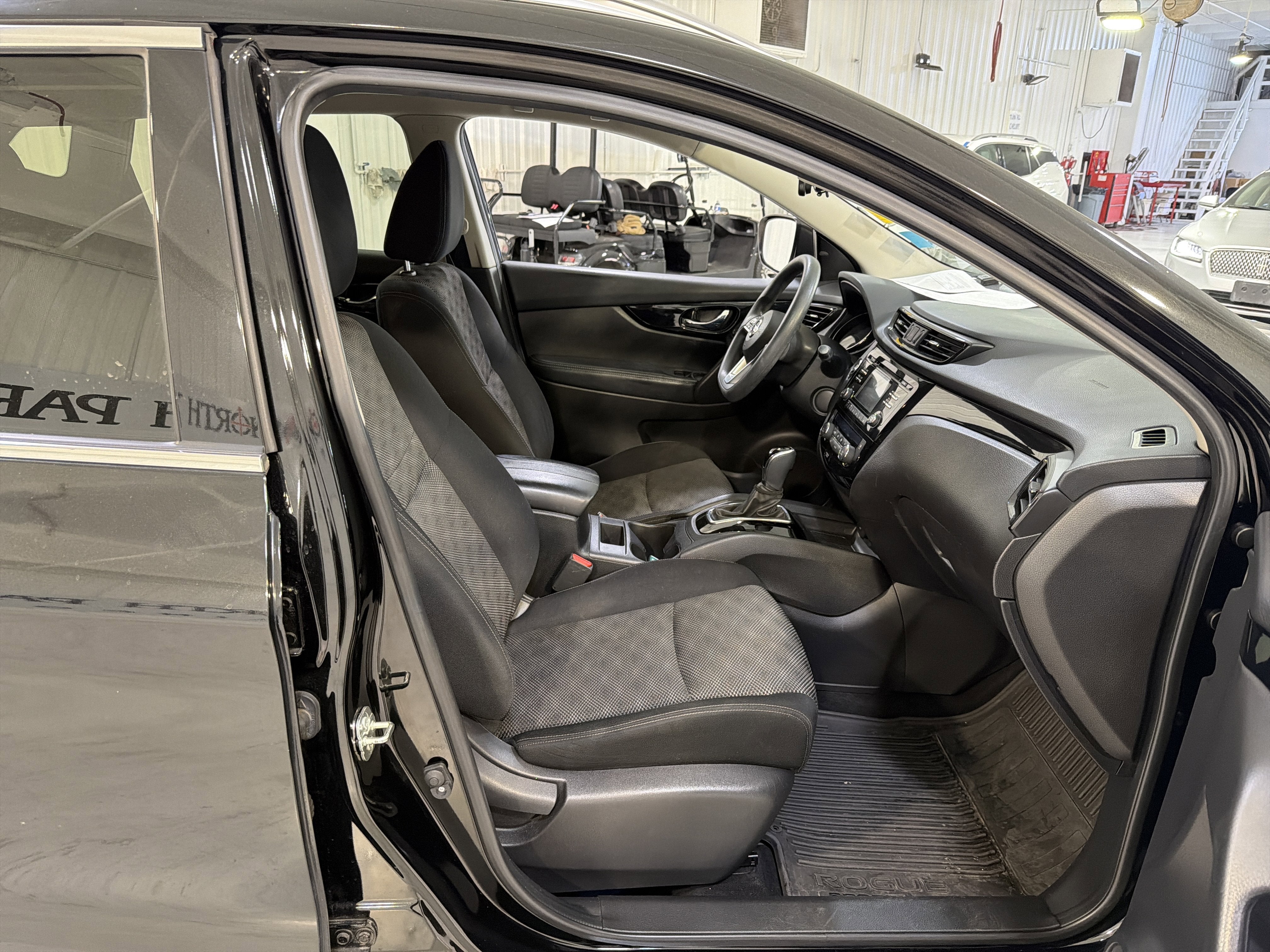 2018 Nissan Rogue Sport SV