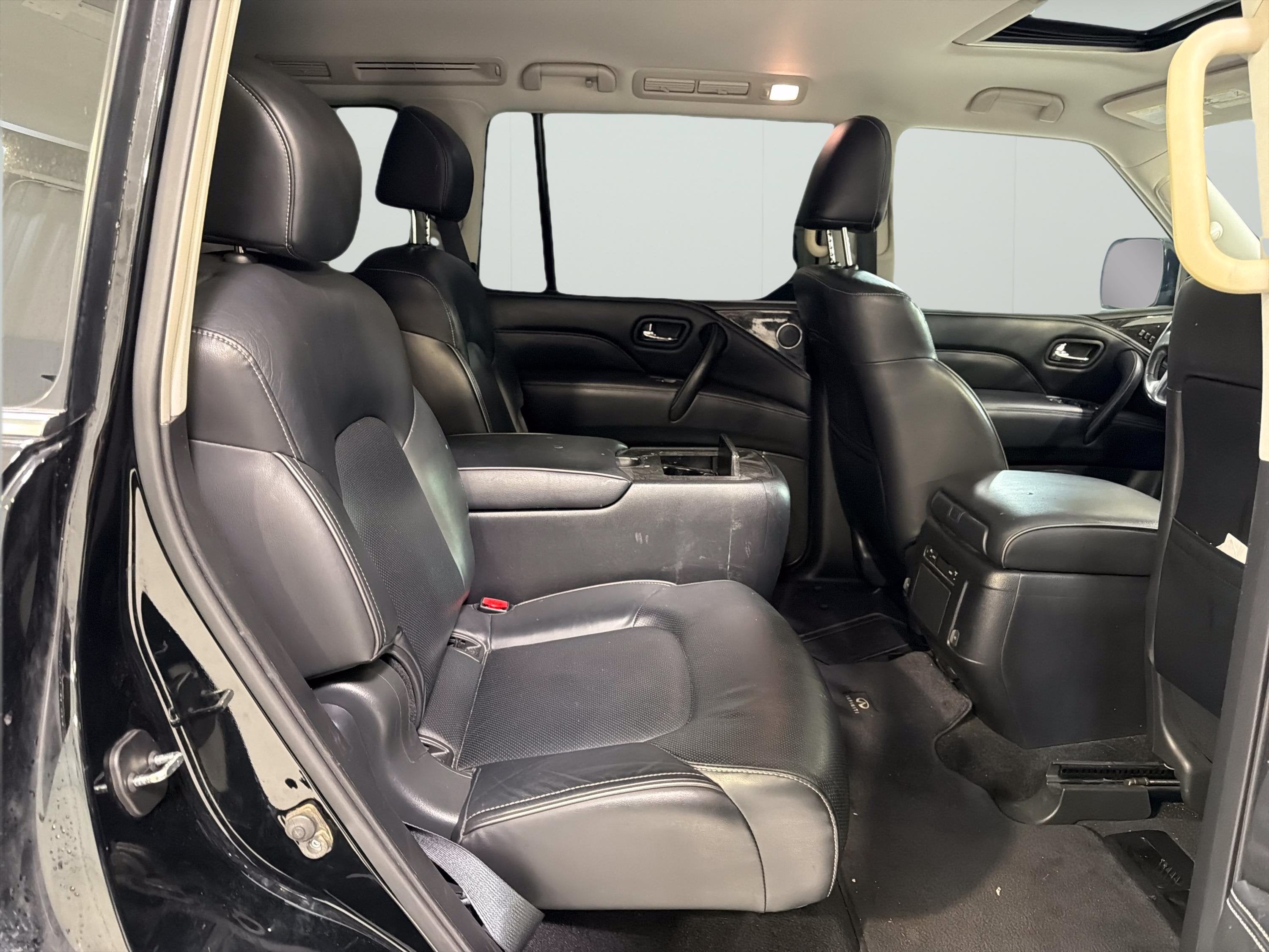 2021 INFINITI QX80 LUXE
