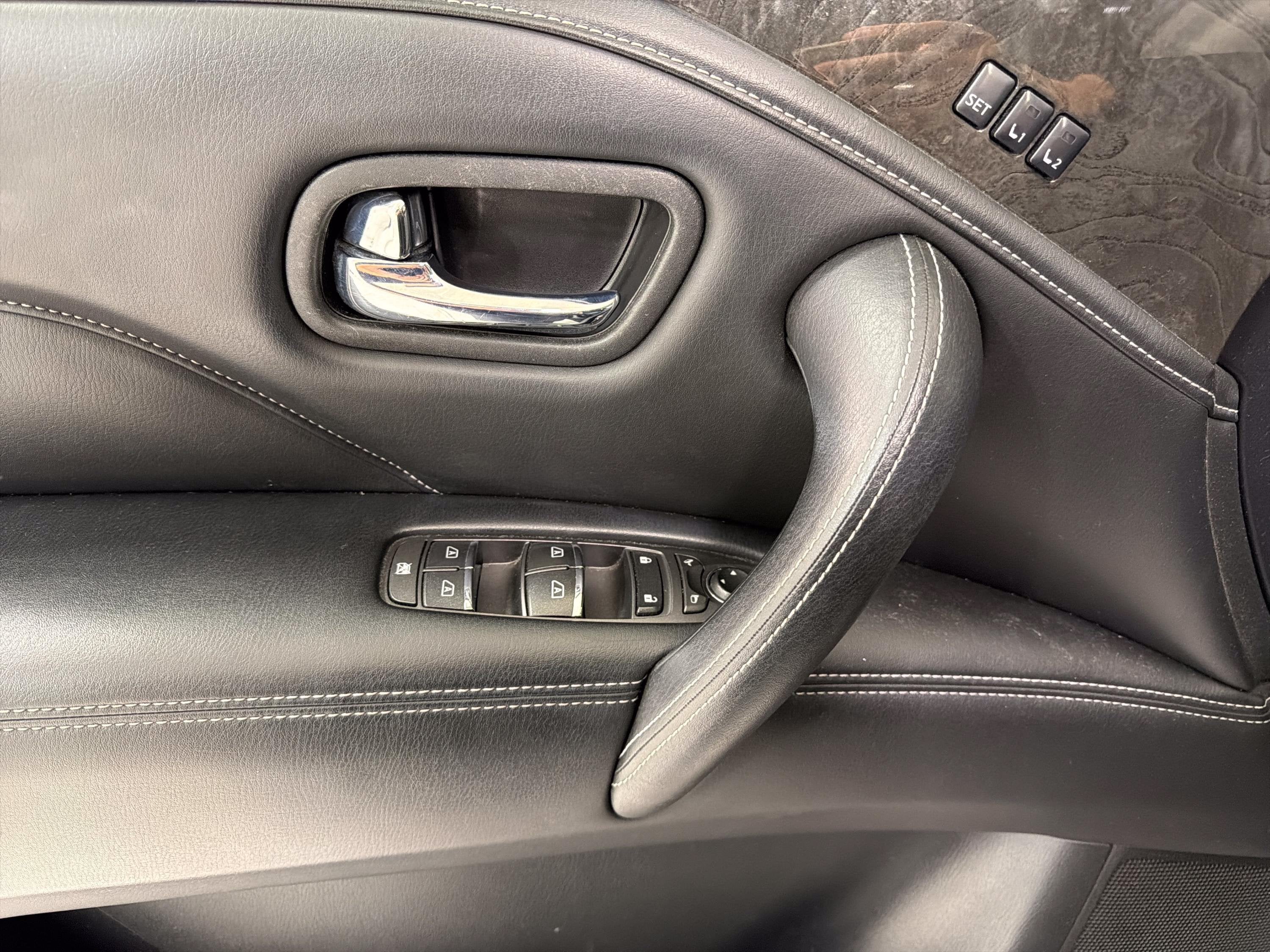 2021 INFINITI QX80 LUXE
