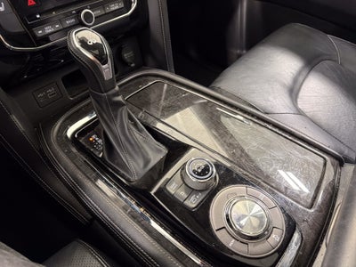 2021 INFINITI QX80 LUXE