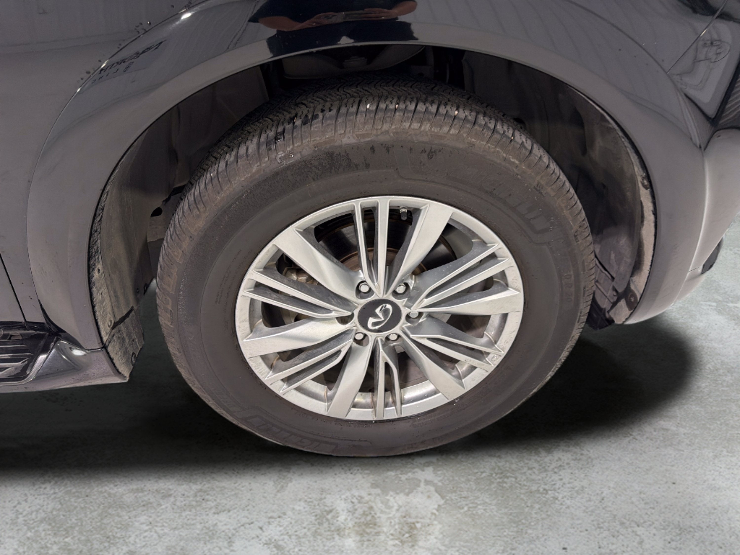 2021 INFINITI QX80 LUXE
