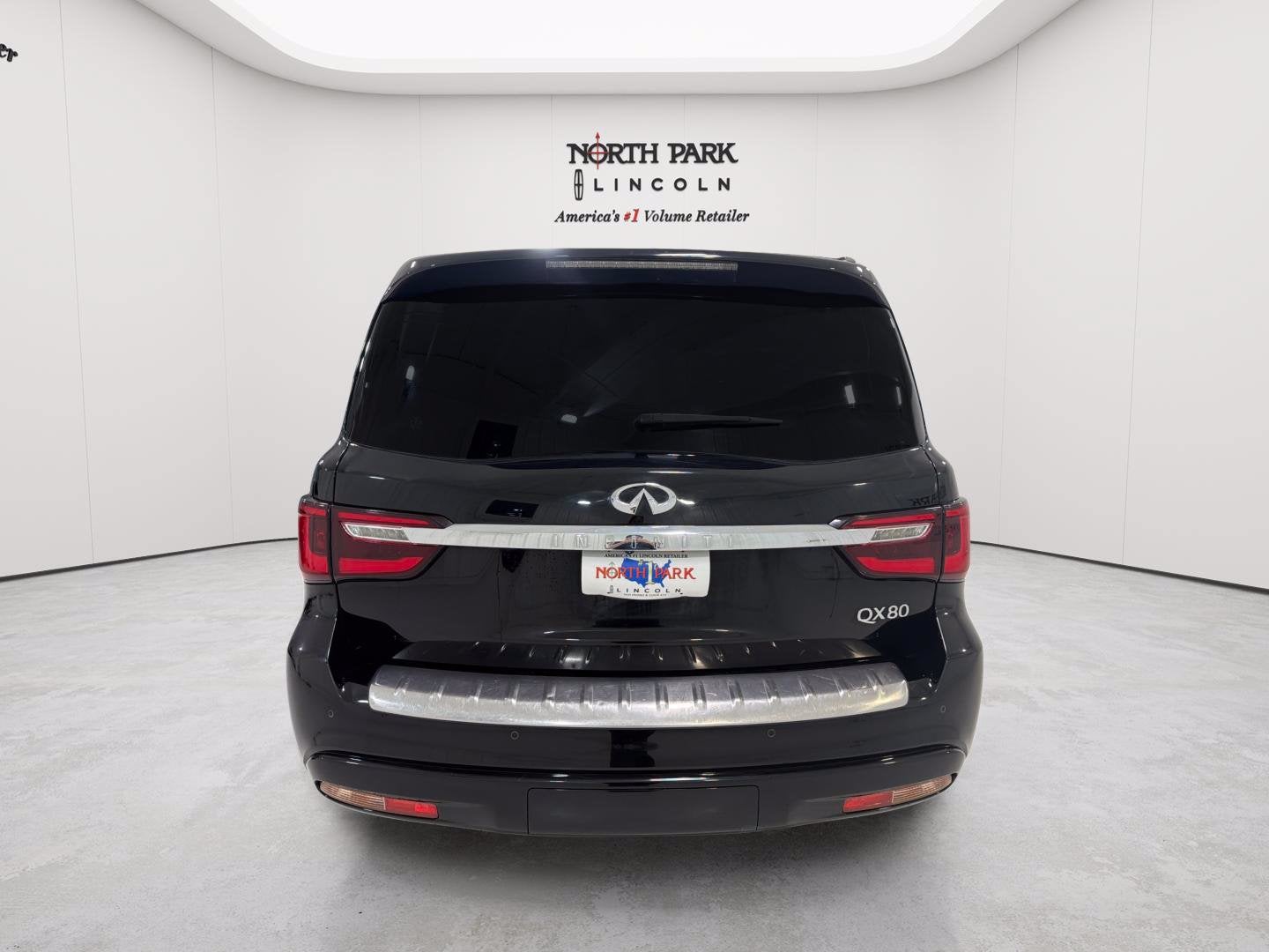 2021 INFINITI QX80 LUXE
