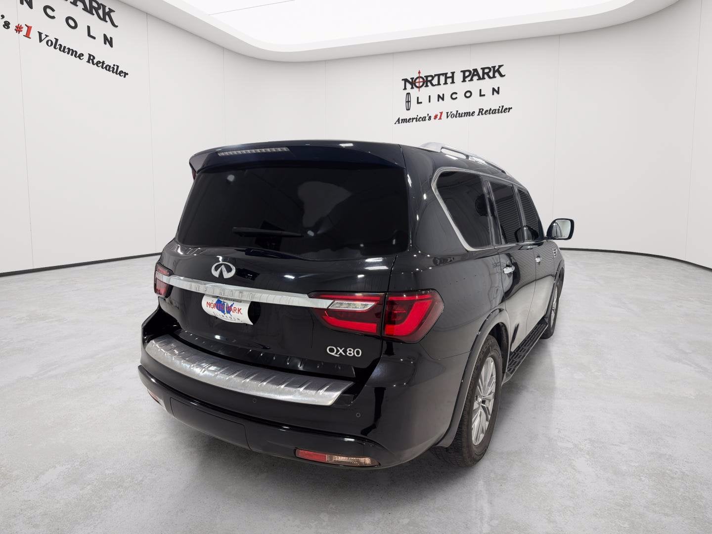 2021 INFINITI QX80 LUXE