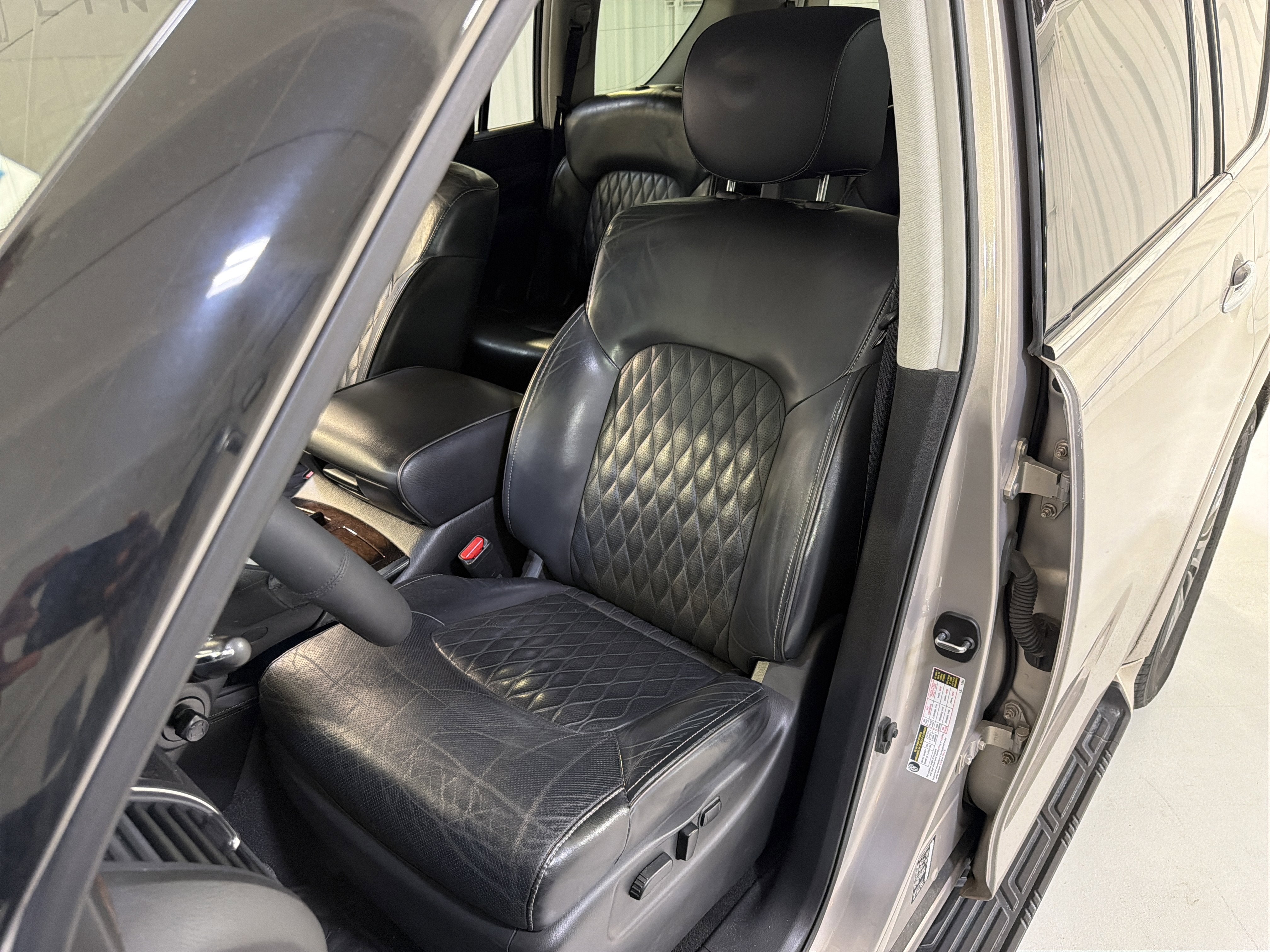 2019 INFINITI QX80 LUXE